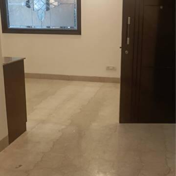 Room in 3 BHK Builder Floor at Greater Kailash – for Rent