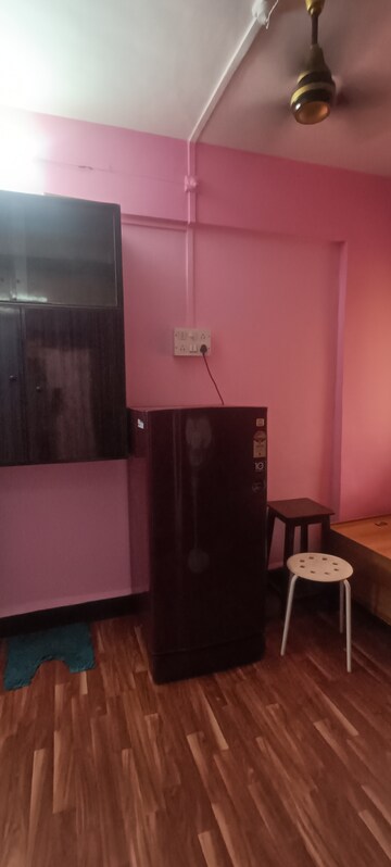 Furnished Amenities in 1 BHK Apartment at Akash Darshan, Santacruz East – for Rent