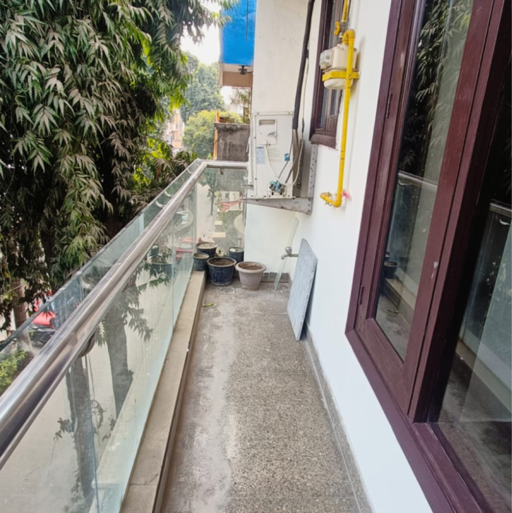 Balcony, east of kailash 3 Bedroom 1400 Sq.Ft. Builder Floor In East Of Kailash Delhi 7996300