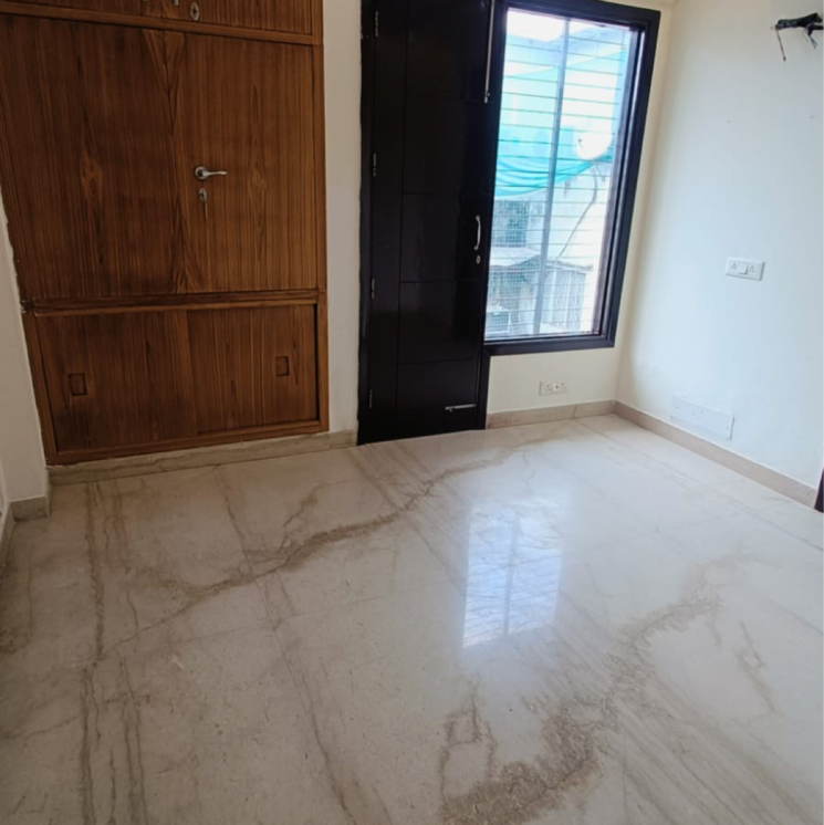 Room, east of kailash 3 Bedroom 1400 Sq.Ft. Builder Floor In East Of Kailash Delhi 7996300