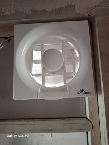 Bathroom in 2.5 BHK Apartment at Amrapali Golf Homes, Sector 4, Greater Noida – for Rent