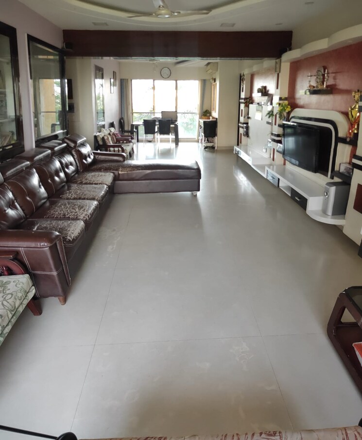  Parking, lodha-luxuria 4 Bedroom 2000 Sq.Ft. Apartment In Majiwada Thane 7996356