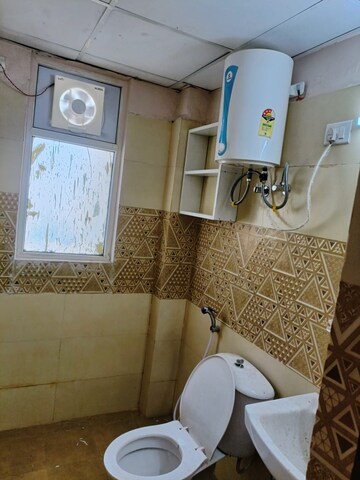 Bathroom in 2.5 BHK Apartment at Amrapali Golf Homes, Sector 4, Greater Noida – for Rent