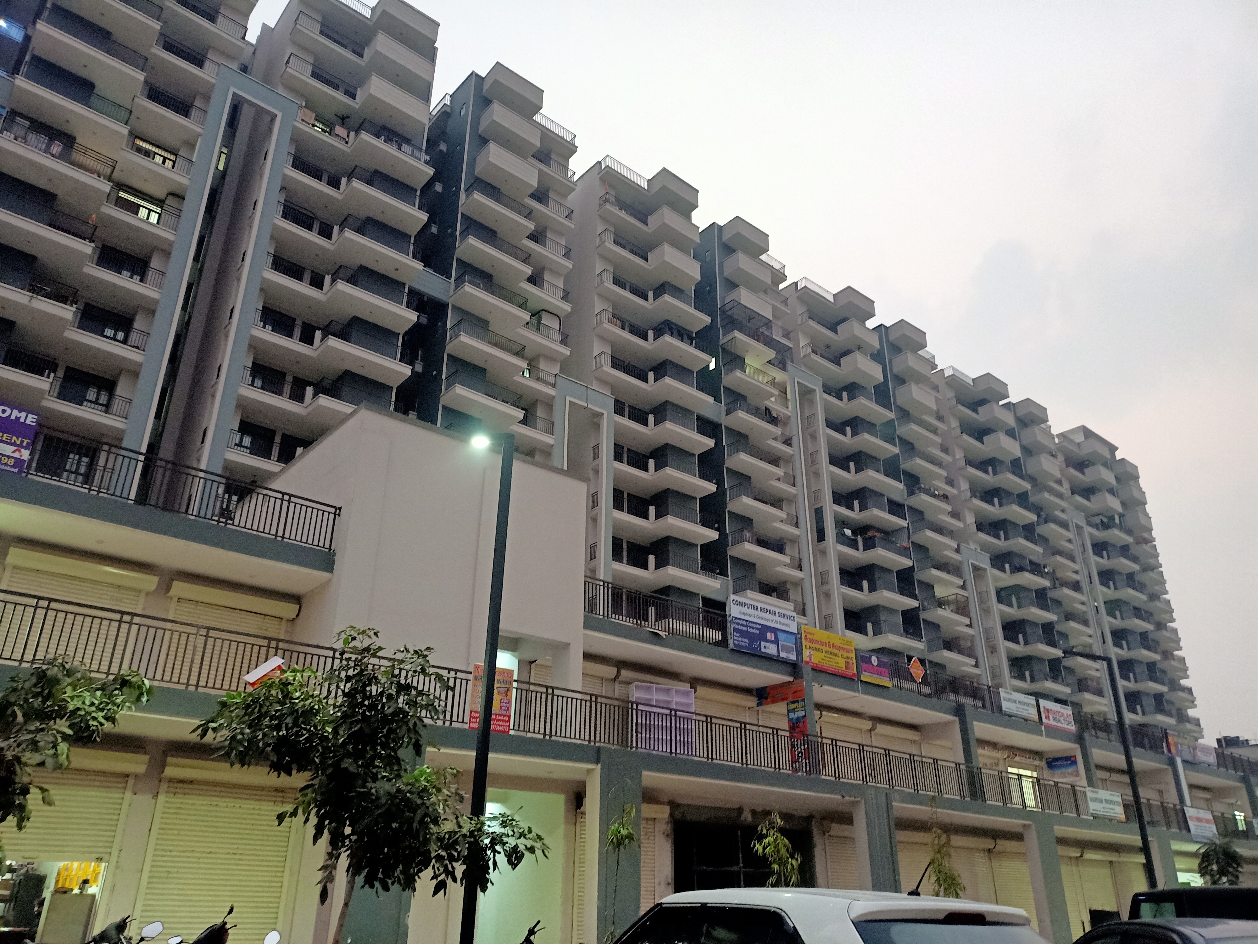 3 BHK + Pooja Room Apartment For Sale in Amolik Sankalp