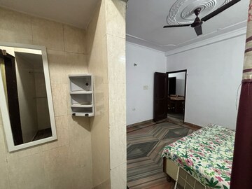 2.5 BHK Independent House For Rent in Parsvnath Plaza 27, Sector 27