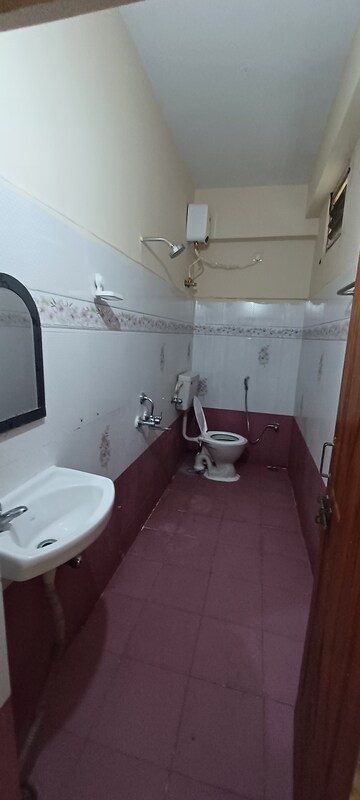Attached Bathroom in 2 BHK Apartment at Kondapur – for Rent