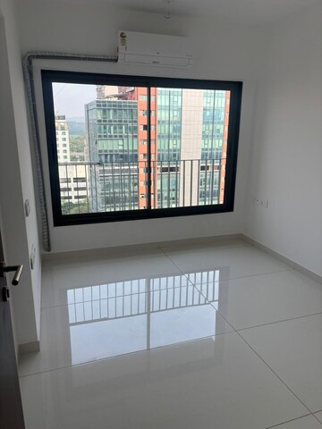 Room in 3 BHK Apartment at Arkade Aspire, Goregaon East – for Rent