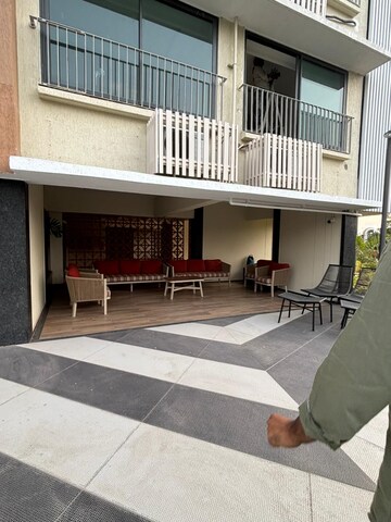 Master Bedroom in 3 BHK Apartment at Arkade Aspire, Goregaon East – for Rent