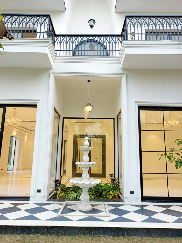 undefined, chattarpur 5 Bedroom 14400 Sq.Ft. Villa In Chattarpur Delhi 7996522