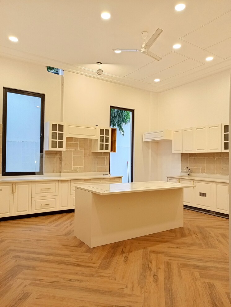 Kitchen, chattarpur 5 Bedroom 14400 Sq.Ft. Villa In Chattarpur Delhi 7996522