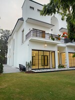 5 BHK + Pooja Room,Study Room 14400 Sq.Ft. Villa in Chattarpur