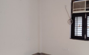 1 BHK Builder Floor For Rent in Sector 52a