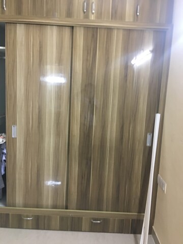 Furnished Amenities in 2 BHK Apartment at Shree Vardhman Mantra, Sector 67 – for Rent