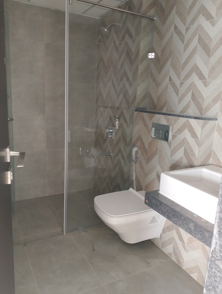 Bathroom, pride-valencia 2 Bedroom 1400 Sq.Ft. Apartment In Baner Pune 7996565