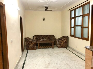 Bedroom in 3 BHK Builder Floor at SS Mayfield Gardens, Sector 51 – for Rent