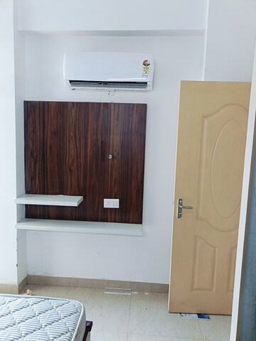 Furnished Amenities in 2 BHK Apartment at Shree Vardhman Mantra, Sector 67 – for Rent