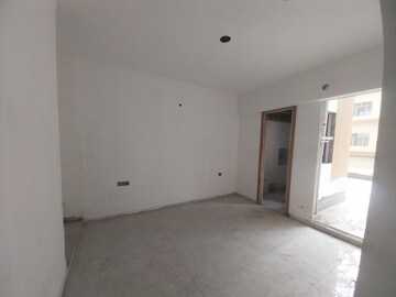 Room in 2 BHK Apartment at Nirala Estate II, Tech Zone 4 Greater Noida – for Rent