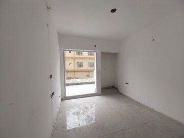 Room in 2 BHK Apartment at Nirala Estate II, Tech Zone 4 Greater Noida – for Rent