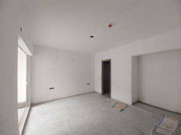 Room in 2 BHK Apartment at Nirala Estate II, Tech Zone 4 Greater Noida – for Rent