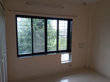 Bedroom in 1.5 BHK Apartment at Girdhar Park, Malad West – for Rent