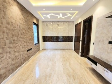 Bedroom in 3 BHK Builder Floor at Sector 89 – for Sale