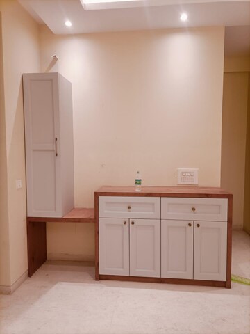 Room in 3.5 BHK Apartment at BPTP Terra, Sector 37d – for Rent