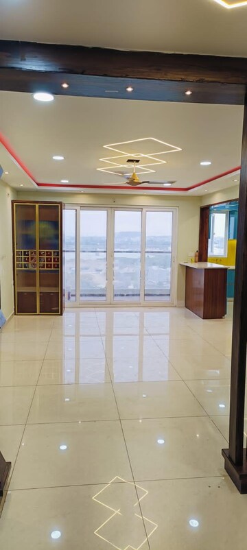 Room in 3 BHK Apartment at Cybercity Marina Skies, Hi Tech City – for Rent