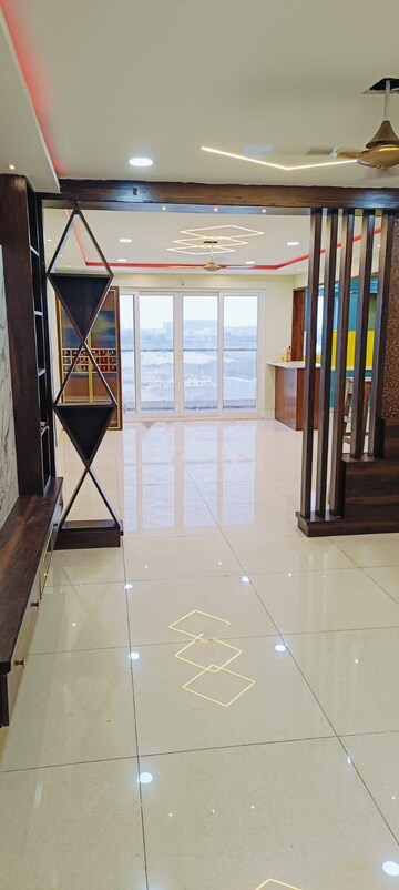 Room in 3 BHK Apartment at Cybercity Marina Skies, Hi Tech City – for Rent