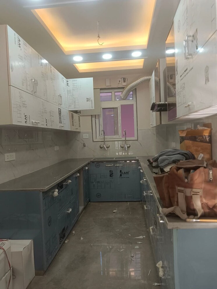 Kitchen, sector 9 3 Bedroom 300 Sq.Yd. Builder Floor In Sector 9 Gurgaon 7996697