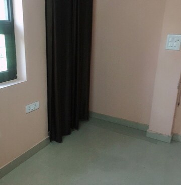 Master Bedroom in 3 BHK Builder Floor at Unitech Woodstock Floors, Sector 50 – for Rent