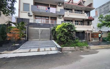 6+ BHK Independent House For Sale in RWA Apartments Sector 50, Sector 50