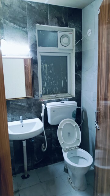 Master Bedroom in 2 BHK Apartment at Suncity Avenue 102, Sector 102 – for Rent