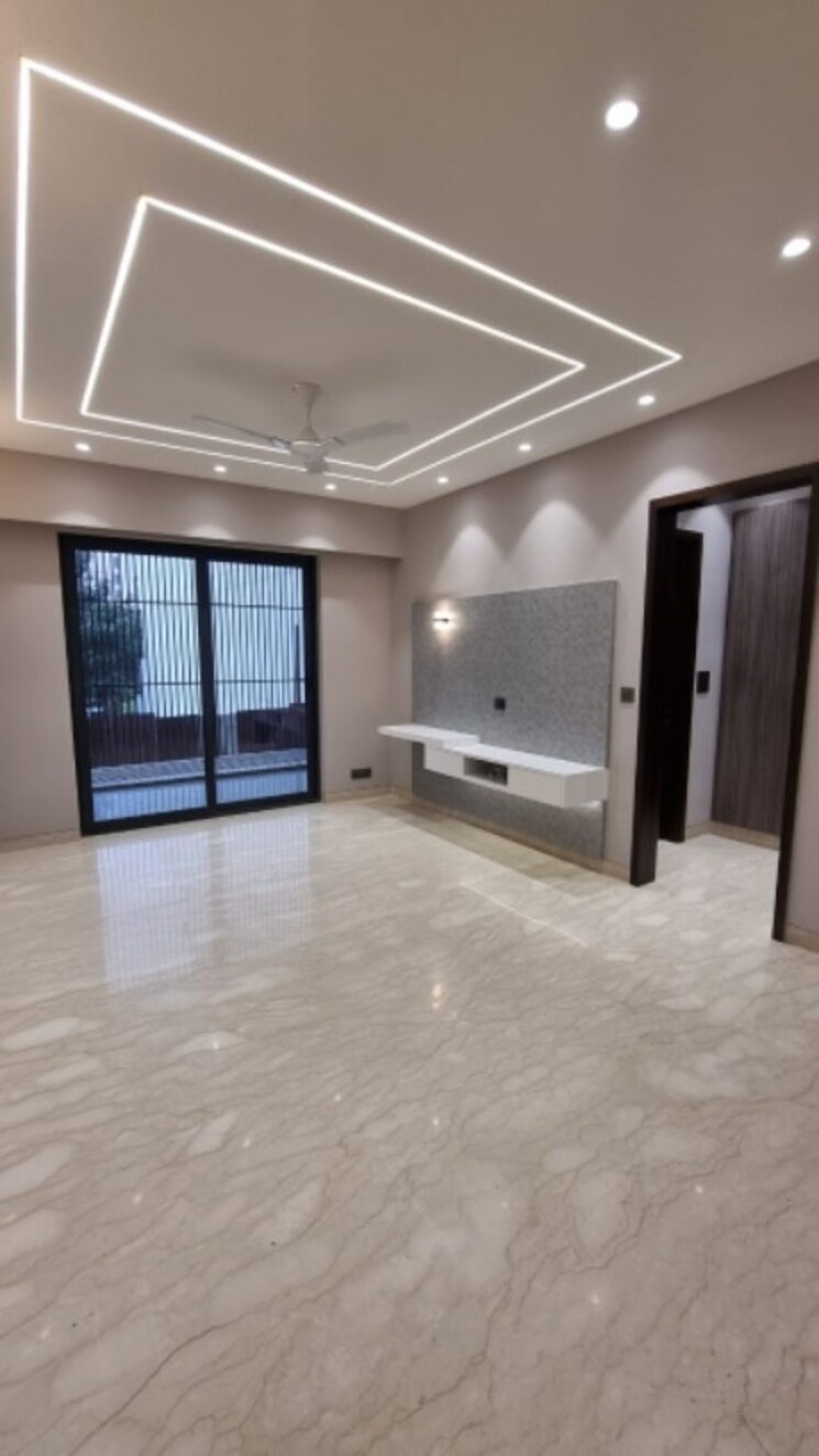 Room, sector 95 3 Bedroom 1450 Sq.Ft. Builder Floor In Sector 95 Gurgaon 7996813