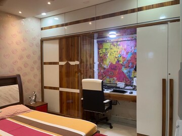 Room in 3 BHK Apartment at Gangothri Nakshatra Pride, Narsingi – for Rent
