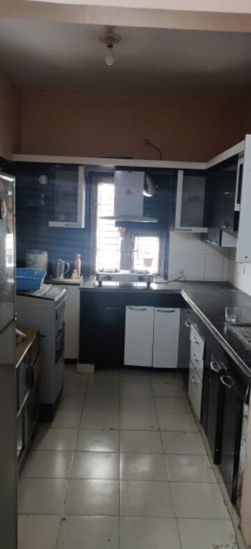 Kitchen in 3 BHK Apartment at Greenwood Apartment, Gomti Nagar – for Rent