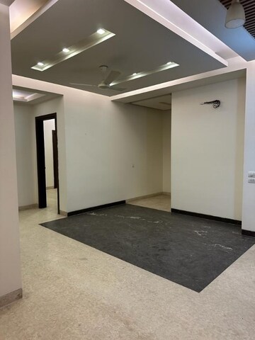Room in 3 BHK Builder Floor at Sector 95 – for Sale