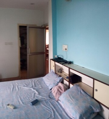 Bedroom in 3 BHK Builder Floor at Mahanagar – for Rent