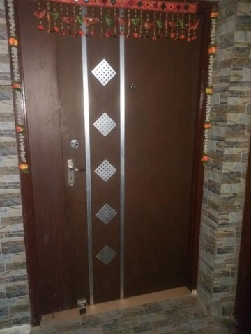 Building Lobby in 3 BHK Builder Floor at Mahanagar – for Rent