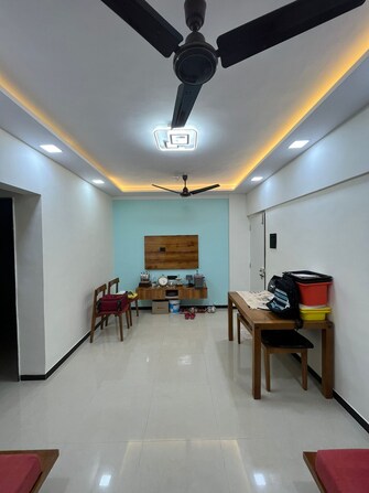 2 BHK Apartment For Rent in Bredco Viceroy Court Kandivali East Mumbai  7996968