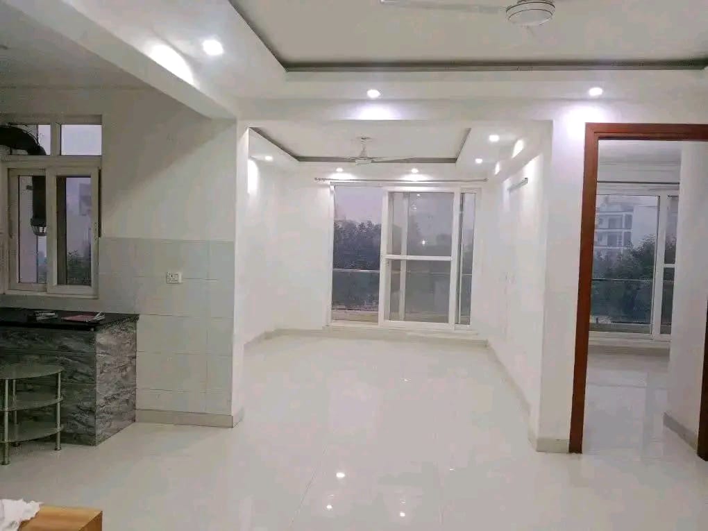 3 BHK + Servant Room Apartment For Sale in Unitech Harmony