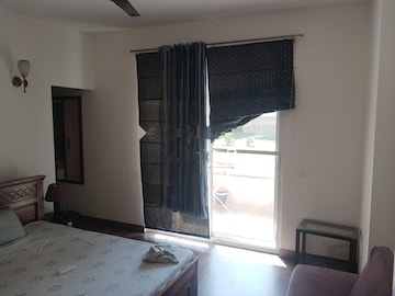 Room in 3 BHK Apartment at Alphacorp Gurgaon One 84, Sector 84 – for Rent