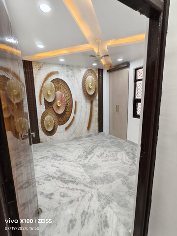 Bedroom in 3 BHK Builder Floor at Dwarka Mor – for Rent