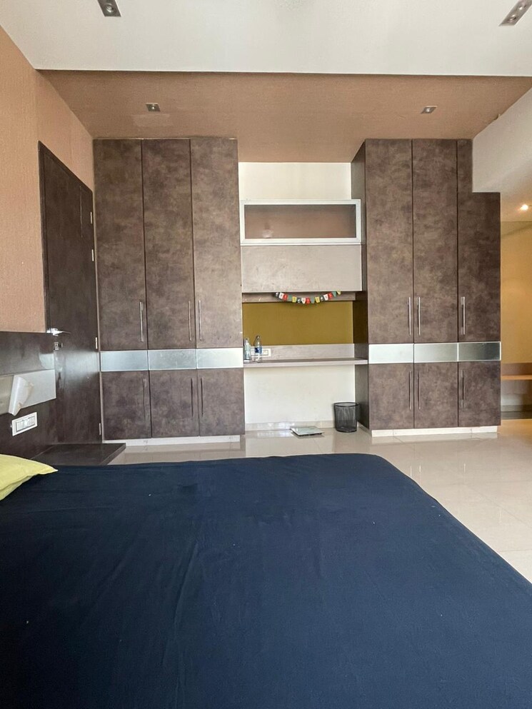 Kitchen, kanakia-spaces-challenger 5 Bedroom 4200 Sq.Ft. Penthouse In Kandivali East Mumbai 7997061