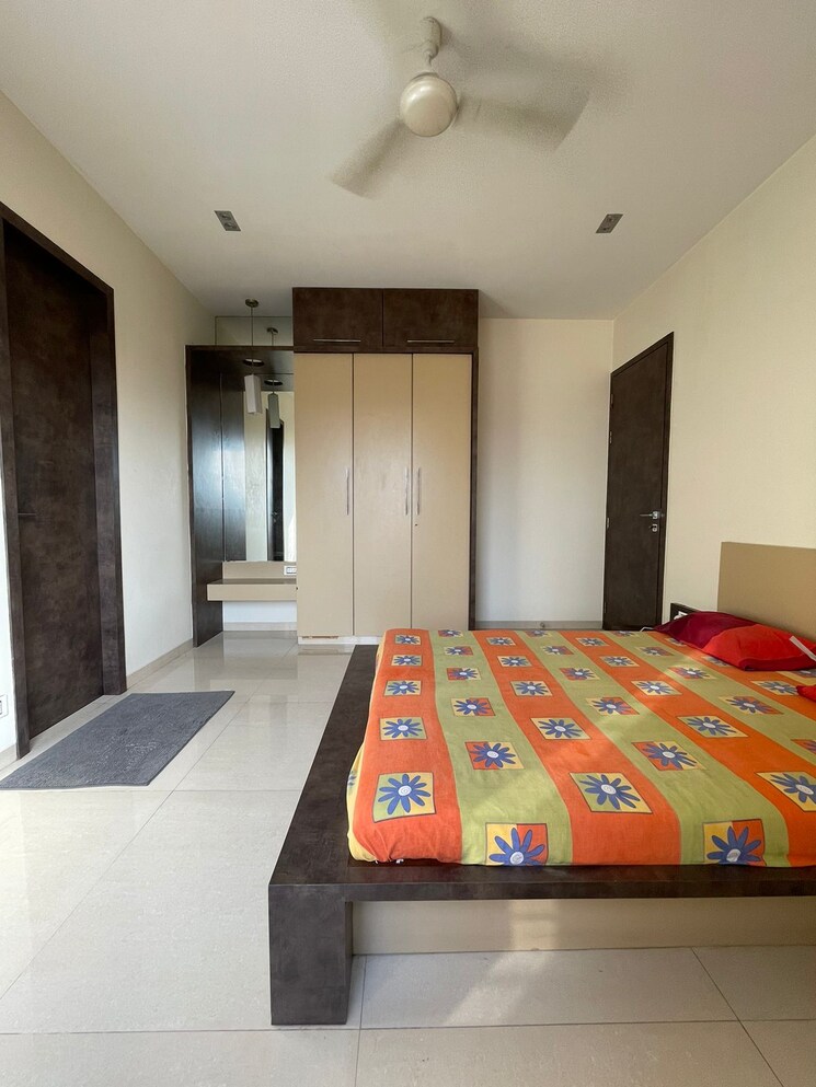Bedroom, kanakia-spaces-challenger 5 Bedroom 4200 Sq.Ft. Penthouse In Kandivali East Mumbai 7997061