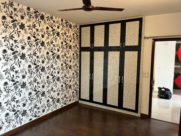 Room in 2 BHK Apartment at Elite Golf Green, Sector 79 – for Rent