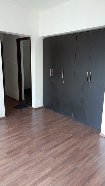 Room in 2 BHK Apartment at Lodha Splendora, Ghodbunder Road – for Rent