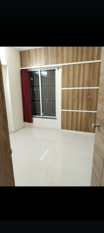 Room in 2 BHK Apartment at Abhinav Pebbles Urbania, Bavdhan – for Rent