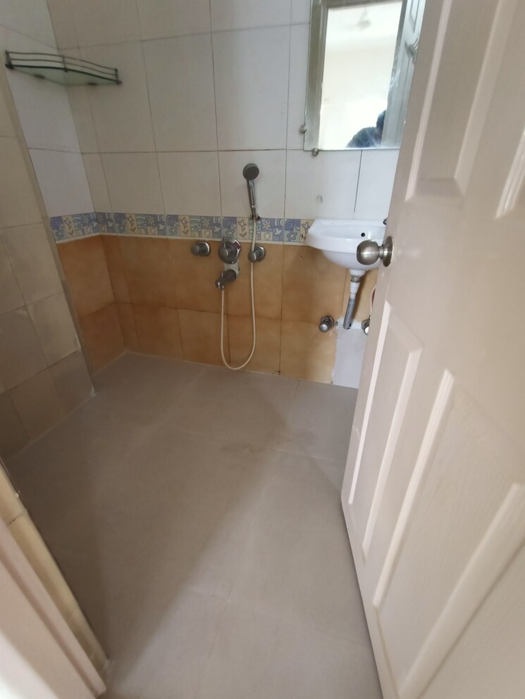 Bathroom, om-shiv-darshan-apartment 3 Bedroom 1623 Sq.Ft. Apartment In Cbd Belapur Sector 15 Navi Mumbai 7997293