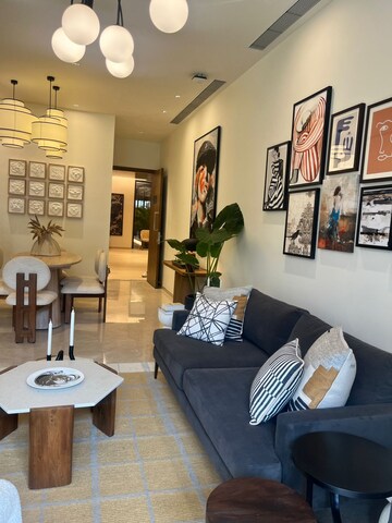 Master Bedroom in 5 BHK Apartment at Hiranandani Estate Rodas Enclave, Ghodbunder Road – for Sale