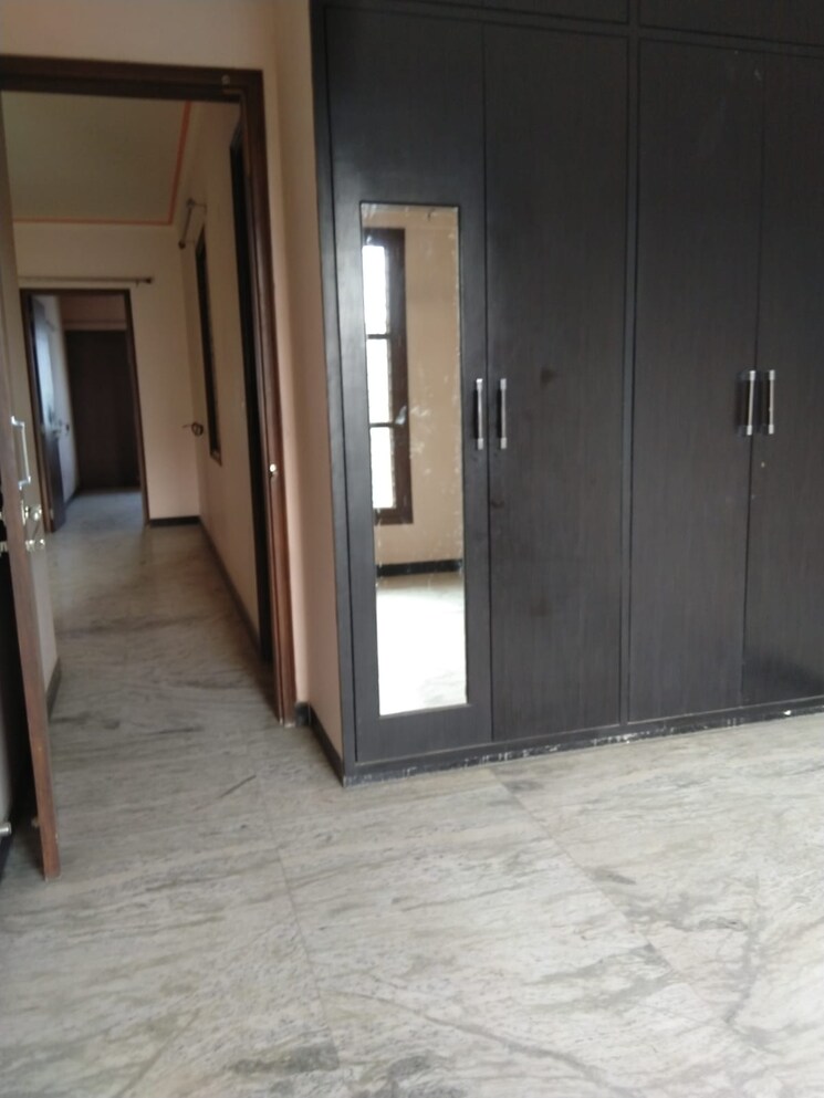 Room, sector 23a 6 Bedroom 1980 Sq.Ft. Independent House In Sector 23a Gurgaon 7997294